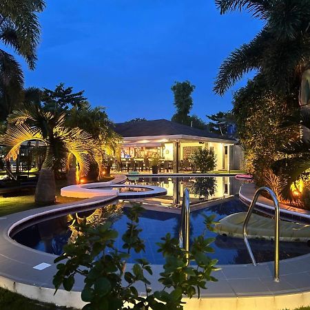 Alona Royal Palm Resort Panglao Exterior foto