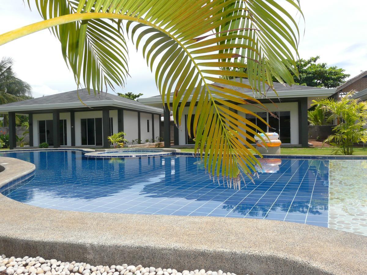 Alona Royal Palm Resort Panglao Exterior foto