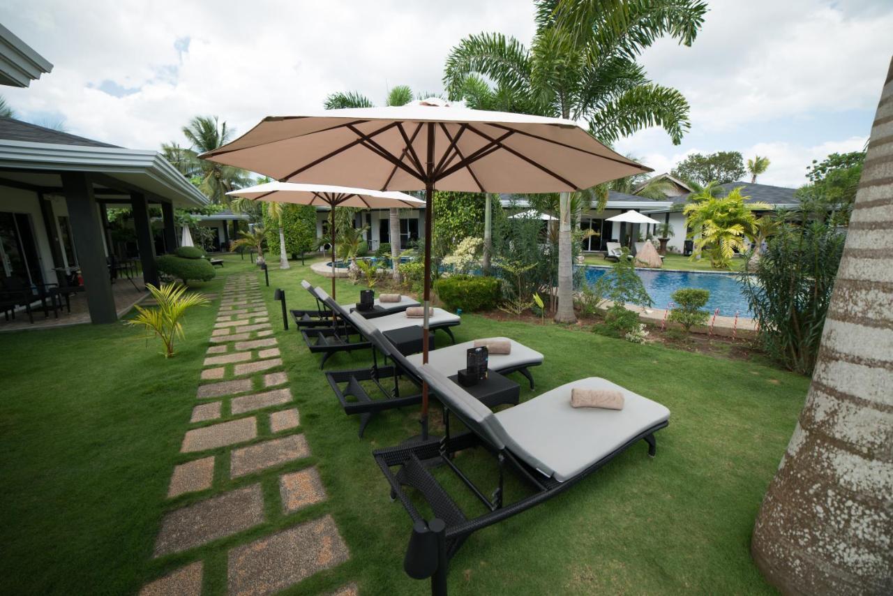 Alona Royal Palm Resort Panglao Exterior foto